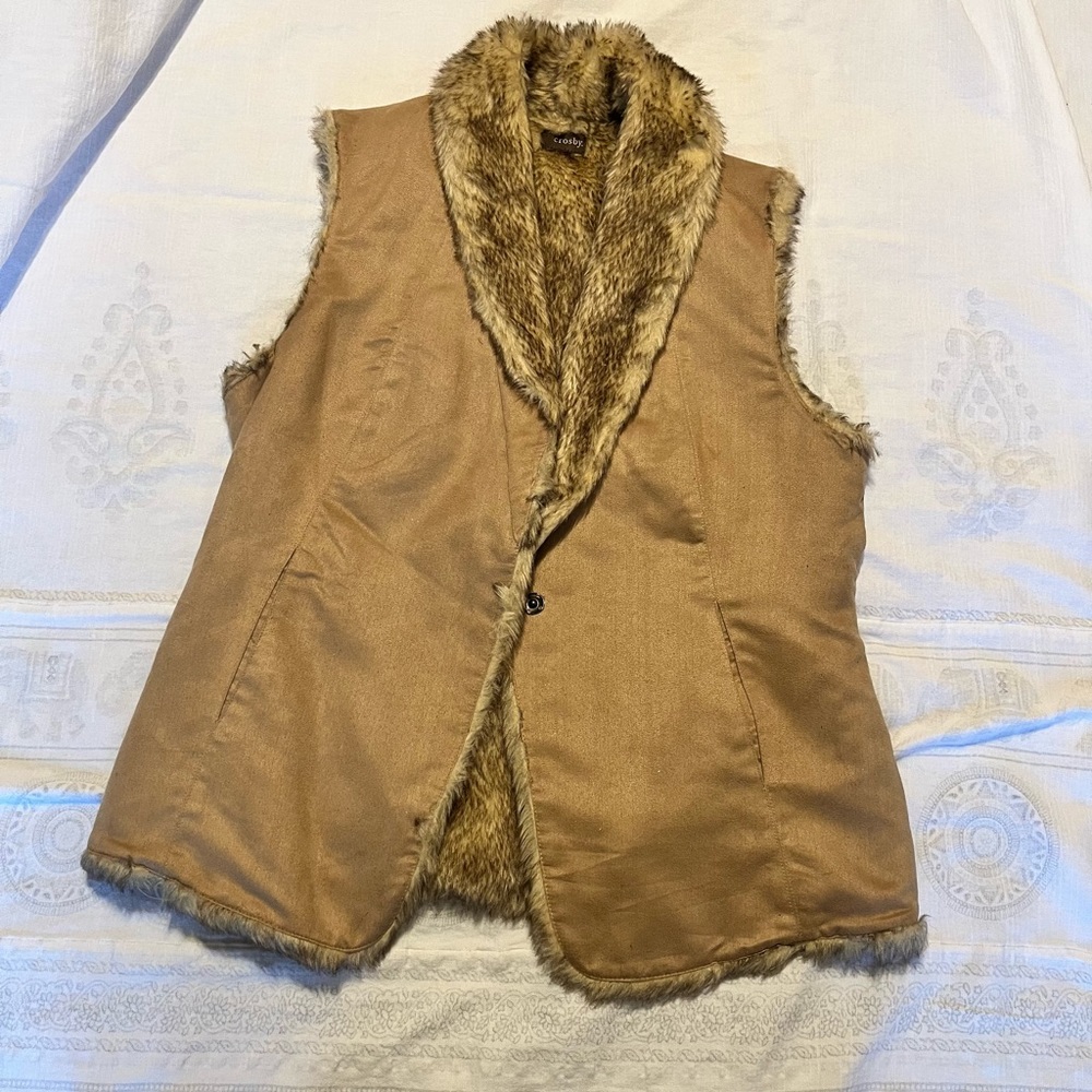 Crosby Women's Faux Fur Vest Size Large